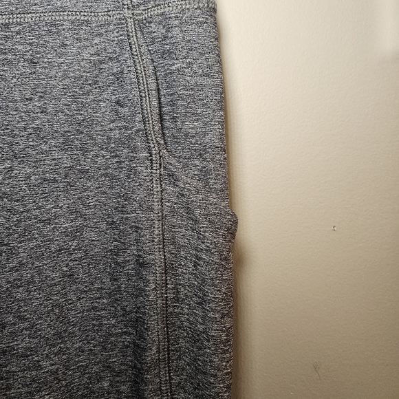 Lululemon Mid-Rise Crop Running Tights - Picture 2 of 8